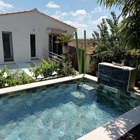 Logement De Charme Avec Piscine Et Jacuzzi Carnoules  Extérieur photo